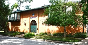 Consider the neighborhood when choosing an English school in the USA, like LCI Houston in the Museum District. 